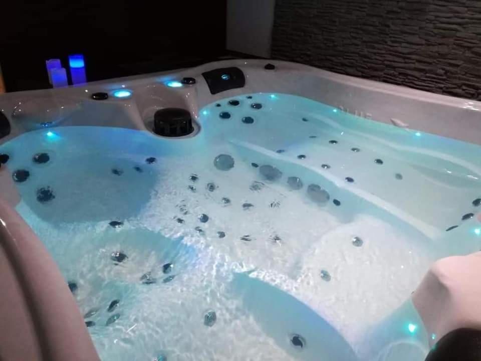 Le Clos De La Rose Gite Bien Etre Wirwignes Exteriör bild